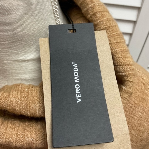 Vero Moda Cowl Neck Sweater Dress NWT Size Small - Picture 4 of 6